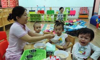 Cơ sở mầm non sẽ được tiếp nhận trông trẻ từ 3 tháng tuổi? (Ảnh mang tính minh họa)