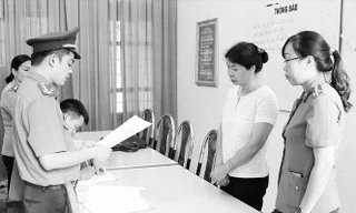 Cơ quan điều tra đọc lệnh khởi tố, khám xét đối với Nguyễn Thanh Nhàn