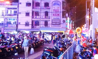 Cầm mã tấu cướp tiệm vàng lớn nhất Cà Mau