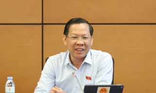 Chủ tịch TP.HCM nói về vấn đề Ngân hàng SCB, thiếu xăng ở ‘đầu tàu kinh tế’