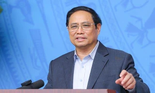 Thủ tướng: Giải quyết dứt điểm tình trạng thiếu thuốc, ai không dám làm thì đứng sang một bên