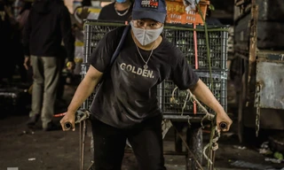 Lặng lẽ mưu sinh giữa chợ, ven hồ trong kỳ nghỉ lễ