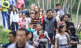 Công viên Thủ Lệ đặc người trong ngày Tết Dương lịch