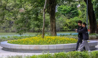 Hồ Hoàn Kiếm có gì đặc biệt sau khi 'thay áo mới'?