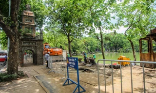 Cận cảnh 3 mũi thi công ngày đêm chỉnh trang, kè hồ Hoàn Kiếm