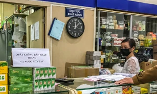 Giữa cơn sốt, chợ thuốc Hapulico đồng loạt treo biển 'không bán khẩu trang'