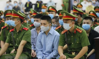 Cận cảnh phiên tòa xét xử sơ thẩm vụ án tại xã Đồng Tâm