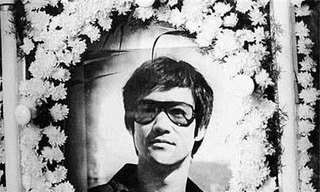 6 nhân vật “huyền thoại” khiêng linh cữu trong đám tang Lý Tiểu Long mà ai cũng “hãi“