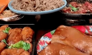 Livestream thử thách ăn uống