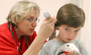 Cách dùng thuốc ở tai