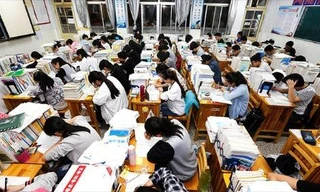 Kỳ thi Đại học Trung Quốc: Đề Văn hot vì khó hiểu, đề Toán hỏi tỷ lệ kim tự tháp Ai Cập