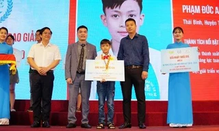 Lễ trao giải cuộc thi IOE lần thứ 10: Hàng trăm học sinh tài năng háo hức nhận phần thưởng