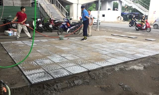 Một đoạn vỉa hè lát 3 kiểu khác nhau ở Hà Nội