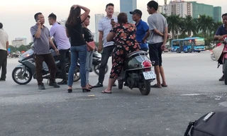 Việc Liên đoàn bóng đá Việt Nam (VFF) bán vé bán kết AFF Cup 2018 hoàn toàn bằng hình thức online kiến chợ đen "khát" vé những ngày đầu. Tuy nhiên, vài ngày sau đó, chợ đen không thiếu một loại mệnh giá nào, hoạt động tấp nập từ sáng tới chiều.