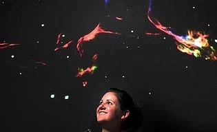 Nữ SV giải mã bí ẩn làm đau đầu nhà thiên văn