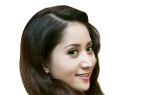 Khánh Thy đổ lỗi cho dư luận