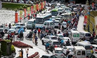 Đà Lạt lắp đặt đèn giao thông: Phải hy sinh nét văn hóa riêng vì du khách ngày càng đông?