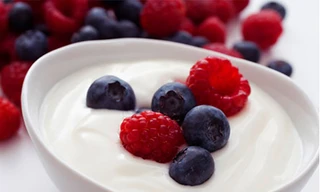 Không ăn sữa chua khi đang uống thuốc kháng sinh