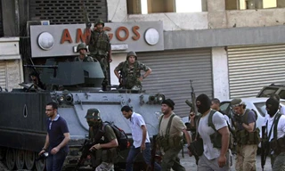 Không kích ở Syria, 14 người chết