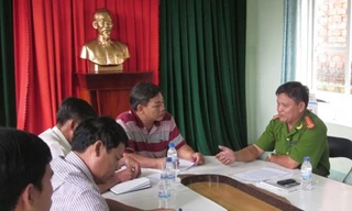 Hiệp sĩ trao đổi kinh nghiệm bắt cướp với công an