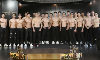 Hoa hậu Hà Kiều Anh và Thu Minh ngồi 'ghế nóng' chung kết Mister Việt Nam 