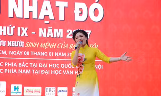 Ca sỹ Ngọc Thúy: 'Chủ nhật Đỏ là ngày hội đậm chất trẻ'