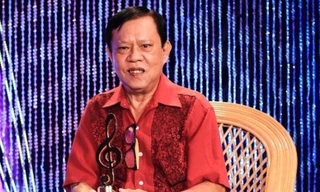 'Vua nhạc sến' Vinh Sử 3 lần tự 'xây mộ' cho mình 