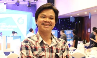 Đạo diễn Hoàng Duẩn