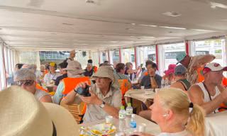Hơn 200 du khách quốc tế trải nghiệm tour du lịch đường thuỷ nội đô Nhiêu Lộc - Thị Nghè 