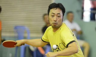 Dũng “khùng” tổ chức thi đấu bóng bàn