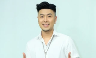 Ca sỹ Akira Phan: 'Hiện nay có nhiều nam ca sỹ đặt túi ngực nhưng không dám nói'