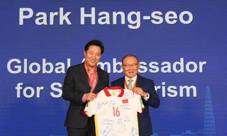  HLV Park Hang Seo làm Đại sứ du lịch toàn cầu