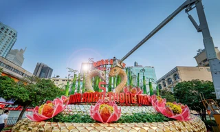 Tạm đóng cửa Đường hoa Nguyễn Huệ Tết Ất Tỵ 