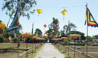 Quang cảnh chùa Ba Đồn trước ngày tế lễ âm linh cô hồn