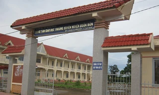 Ký khống học bạ cho học sinh rởm tốt nghiệp