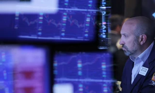 Giới đầu tư đang lo ngại về những yếu tố kìm hãm tăng trưởng kinh tế. (Ảnh: Reuters)