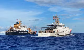 Hai tàu tuần tra Juniper và Joseph Gerczak của Tuần duyên Mỹ trở về Honolulu sau khi hoàn thành đợt tuần tra kéo dài 42 ngày ở châu Đại dương hôm 7/3