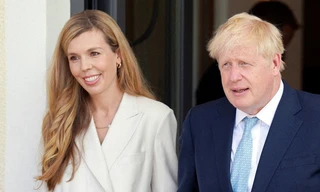 Ông Boris Johnson và phu nhân Carrie. (Ảnh: Reuters)