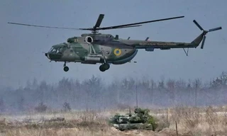 Một trực thăng quân sự của Ukraine trong cuộc triển lãm gần Kiev vào tháng 11/2021. (Ảnh: Getty)