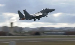 Một máy bay chiến đấu F15K của Hàn Quốc cất cánh từ địa điểm không được công bố. (Ảnh: Bộ Quốc phòng Hàn Quốc)