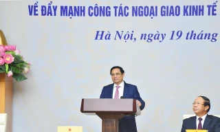 Thủ tướng Phạm Minh Chính phát biểu chỉ đạo hội nghị. (Ảnh: Mofa)