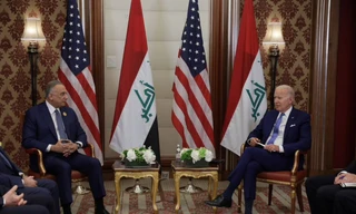 Tổng thống Mỹ Joe Biden (phải) trong cuộc gặp Thủ tướng Iraq Mustafa al-Kadhimi tại Jeddah ngày 16/7. (Ảnh: Reuters)
