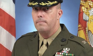 Daniel Edmund Duggan là cựu phi công của Thủy quân lục chiến Mỹ