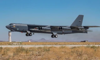 Mỹ vừa thử nghiệm tên lửa siêu thanh bắn từ máy bay ném bom B-52