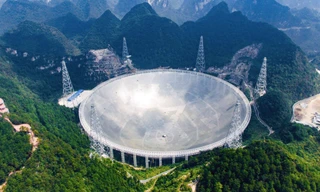 Kính viễn vọng "Thiên nhãn" của Trung Quốc ở tỉnh Quý Châu. (Ảnh: Xinhua)