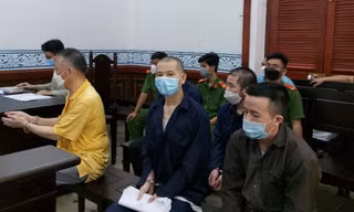 Các bị cáo tại phiên tòa.
