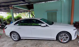 Bị cảnh sát thu giữ xe ô tô gian, đối tượng dùng dao chống trả quyết liệt