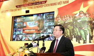 Trưởng Ban Tuyên giáo Trung ương Nguyễn Trọng Nghĩa phát biểu khai mạc hội thảo.