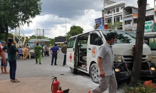 Cảnh sát vây bắt kẻ nghi ngáo đá 'trộm' xe cấp cứu bỏ chạy gây náo loạn