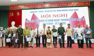 Phường Dịch Vọng tổ chức nhiều hoạt động đền ơn đáp nghĩa